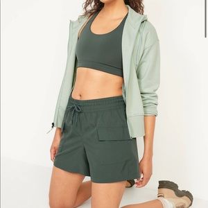 StretchTech Cargo Shorts - 5in Inseam